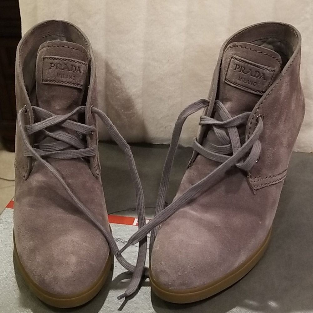 PRADA Like new barely worn Very cute Prada's